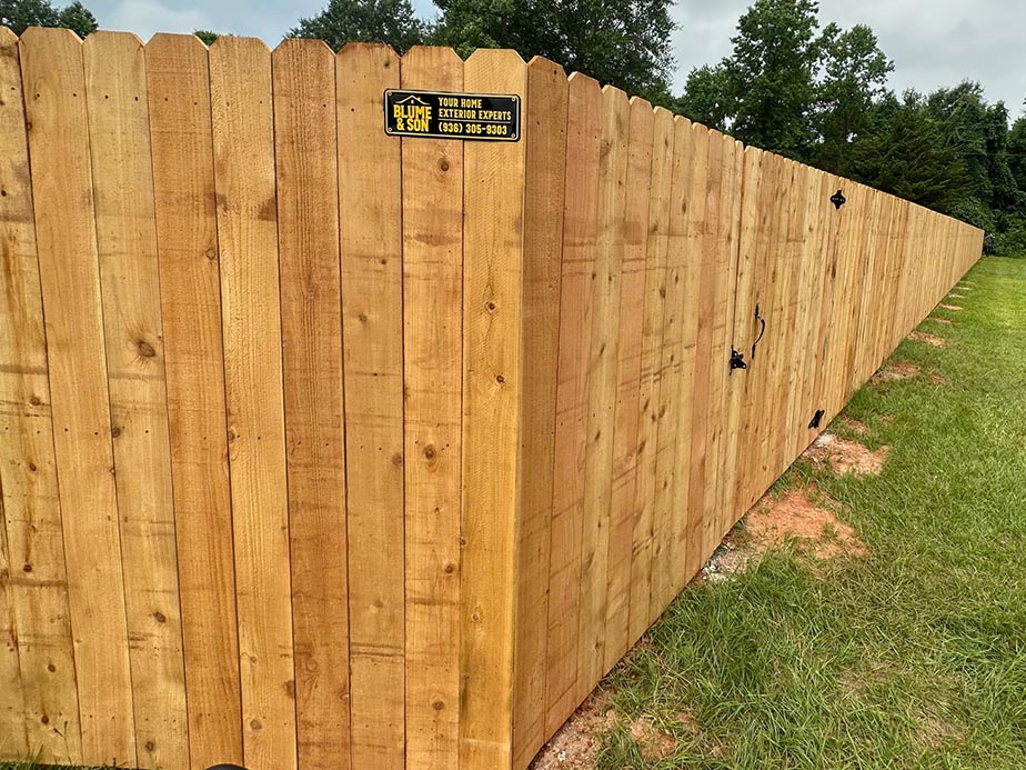 Photo of a wood fence from an East Texas fence company