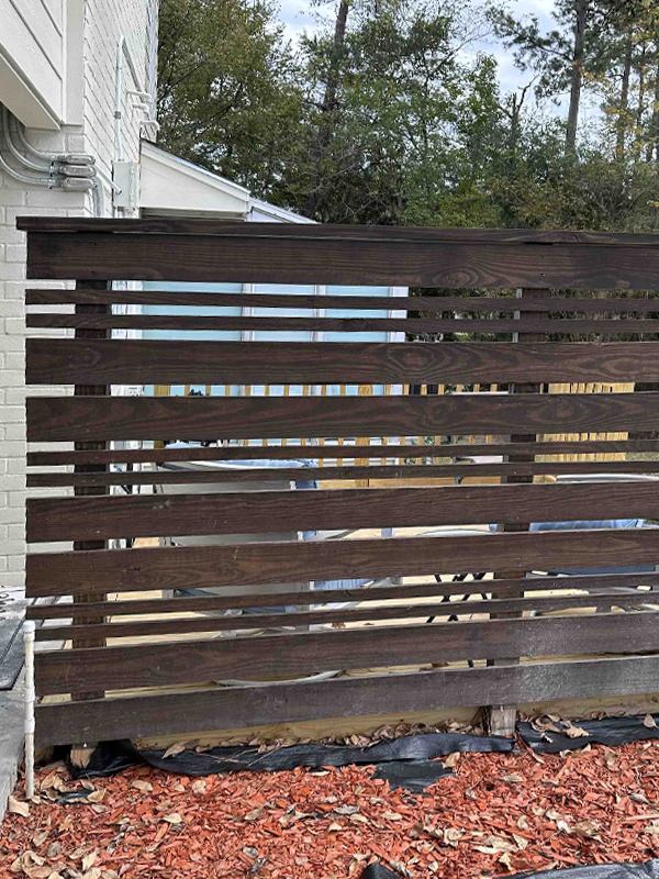 Wood fence contractor in the Lufkin Texas area.