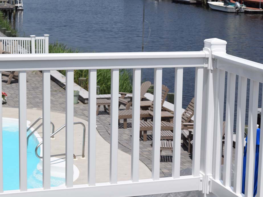 Vinyl pool fencing in Lufkin Texas
