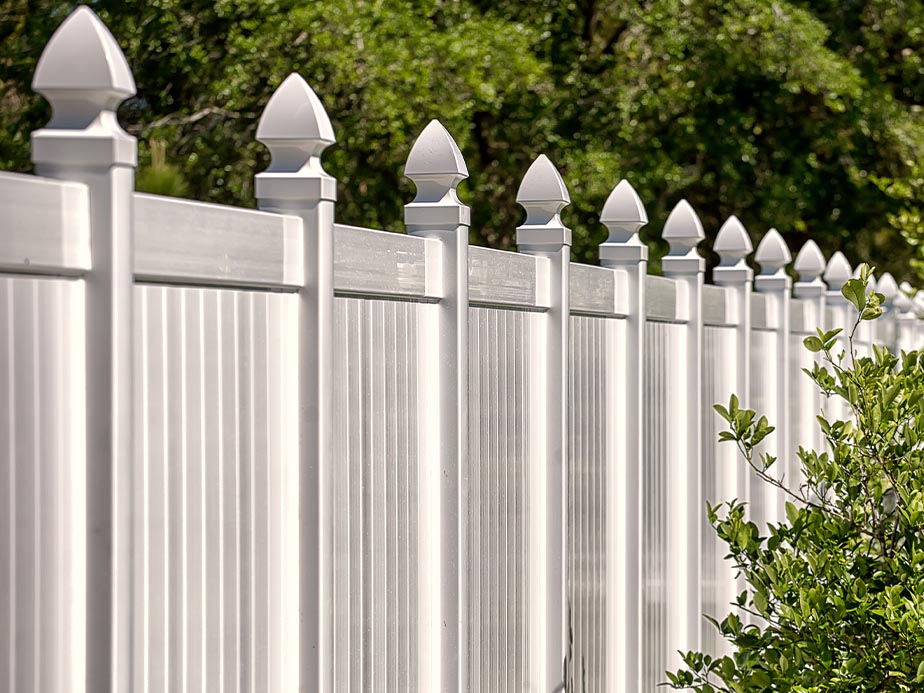 Vinyl privacy fencing in Lufkin Texas