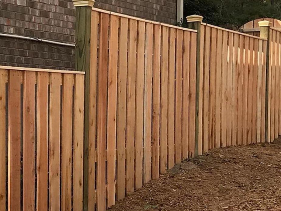 Wood pet fencing in Lufkin Texas