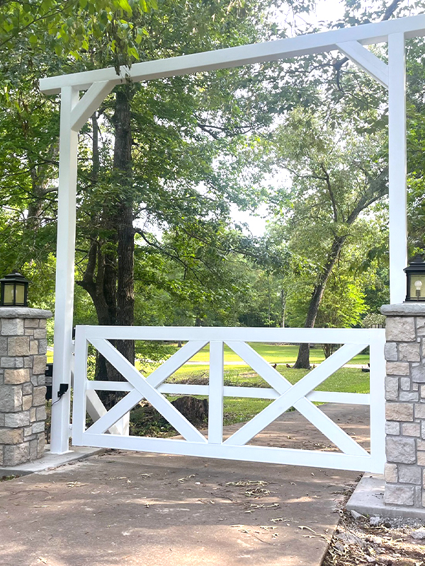 Ranch Gate contractor in the Lufkin Texas area.