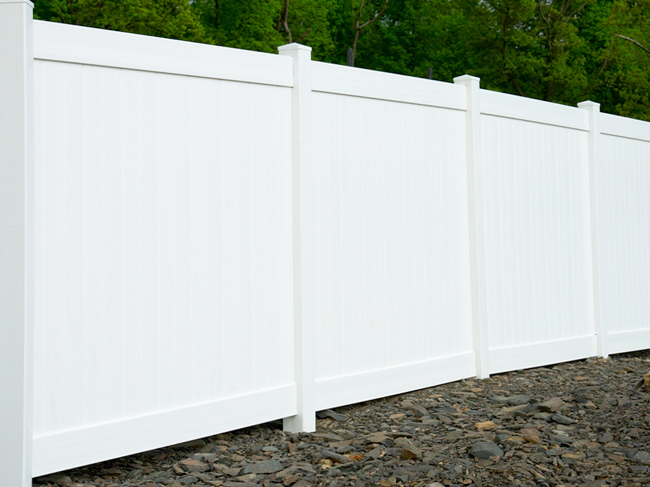 Jacksonville Texas vinyl privacy fencing